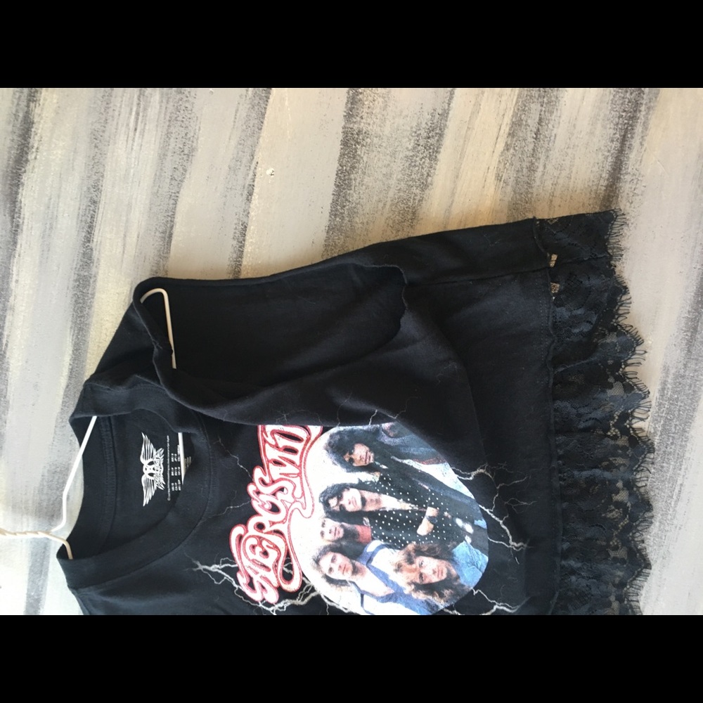 Croptop - Picture 3 of 3